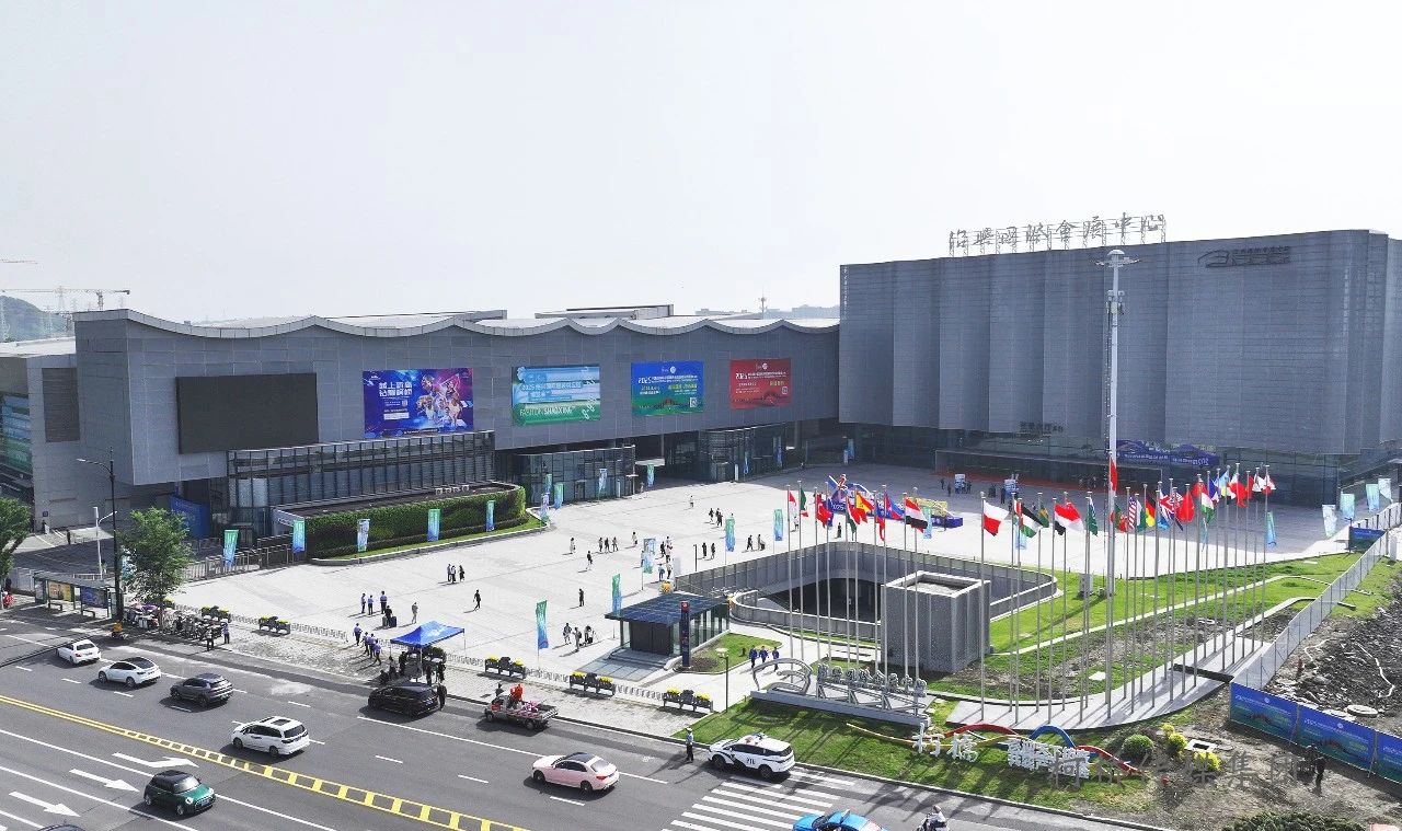 新形勢(shì)、新機(jī)遇，2025柯橋春季國(guó)際紡博會(huì)拉開帷幕，全方位展示中國(guó)紡織發(fā)展的強(qiáng)韌