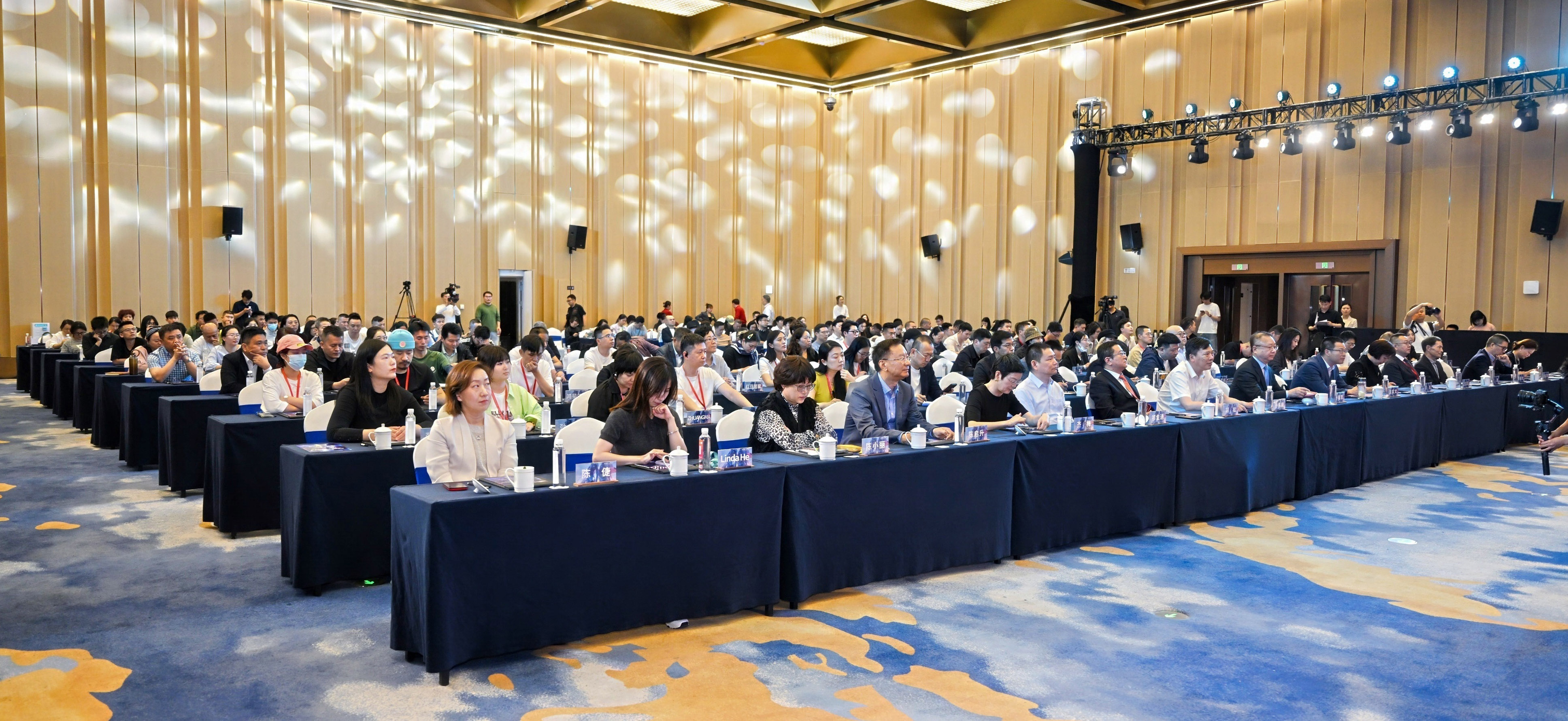 內(nèi)外兼修，柯橋這場(chǎng)活動(dòng)描繪中國(guó)紡織品牌的創(chuàng)新發(fā)展路徑