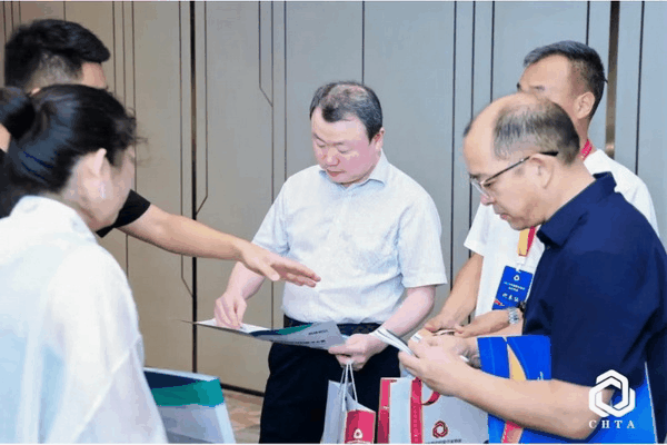  2025中國(guó)家紡協(xié)會(huì)床品年會(huì)在沭陽(yáng)召開，揭開健康家紡消費(fèi)密碼