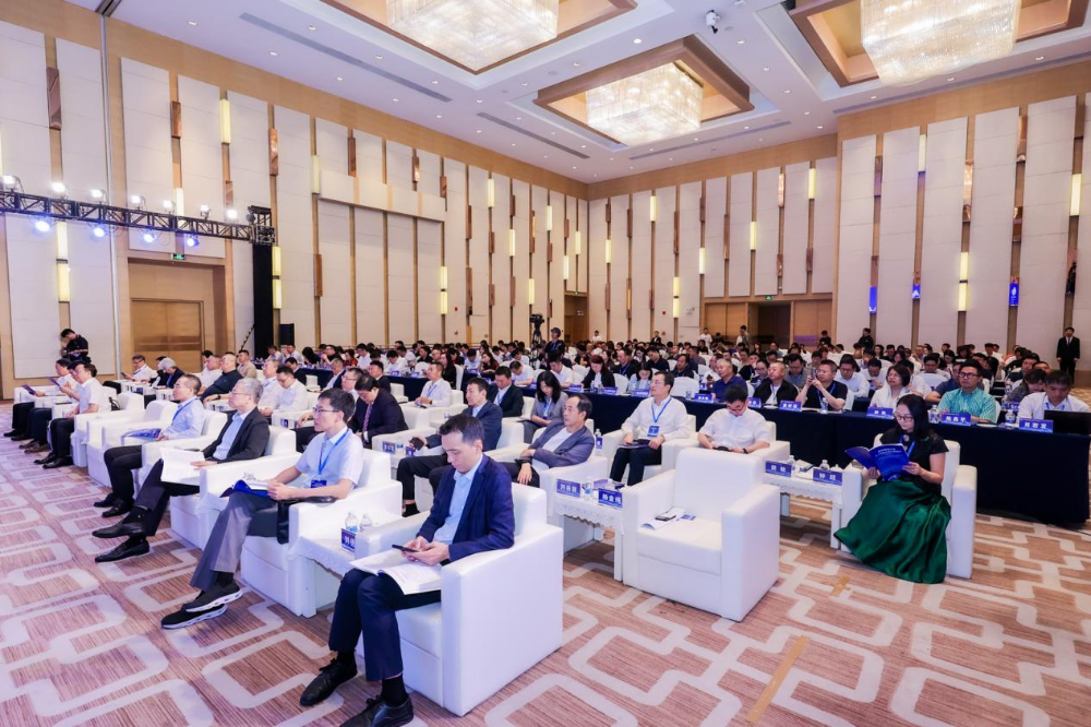 雙輪驅(qū)動產(chǎn)業(yè)躍遷：AI技術(shù)重塑紡織價值鏈，海珠宣言開啟新紀元