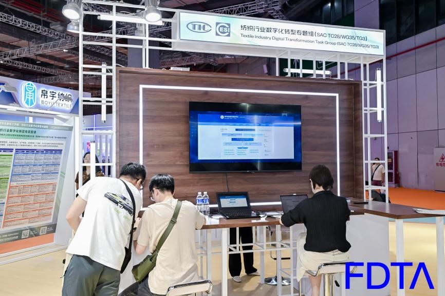 從數(shù)據(jù)決策到虛擬織布，數(shù)字時尚創(chuàng)新空間貫通紡織全鏈數(shù)智升級！