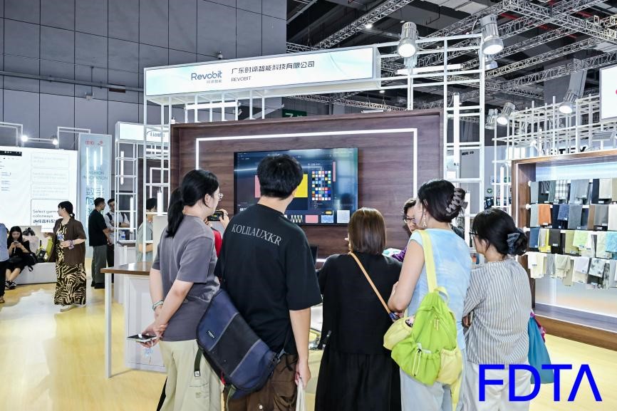 從數(shù)據(jù)決策到虛擬織布，數(shù)字時尚創(chuàng)新空間貫通紡織全鏈數(shù)智升級！