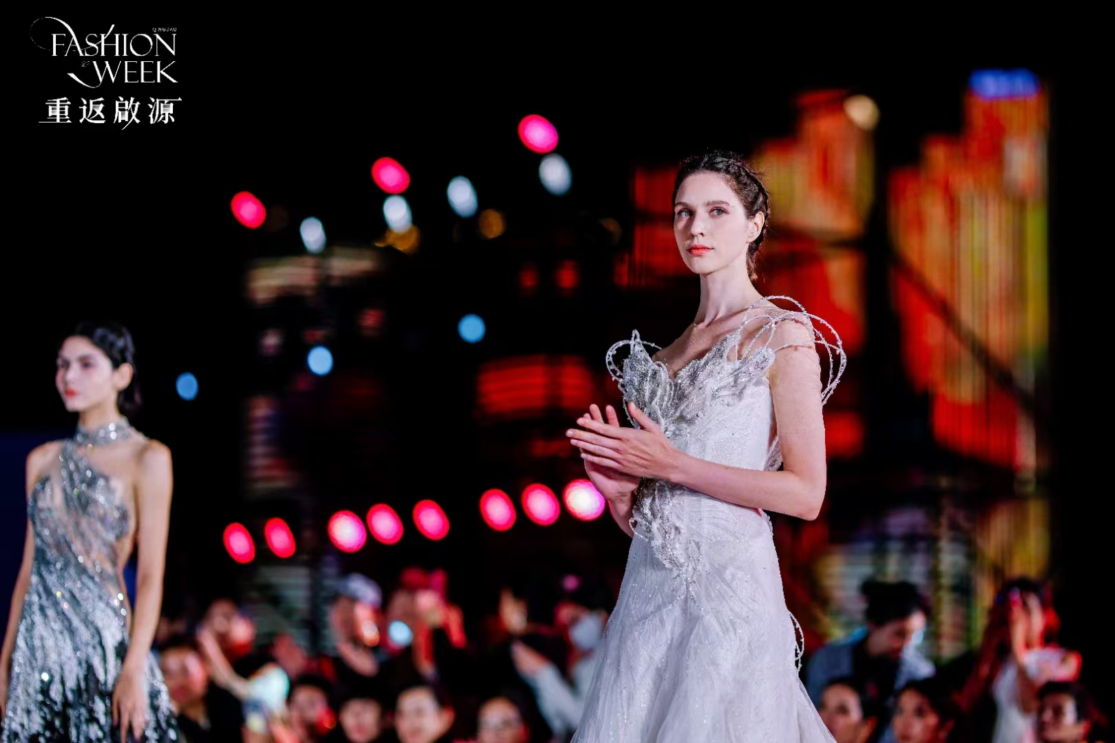 “破繭成蝶”引領(lǐng)全球時(shí)尚新浪潮--2025中國(guó)(青島)國(guó)際時(shí)裝周璀璨即將啟幕