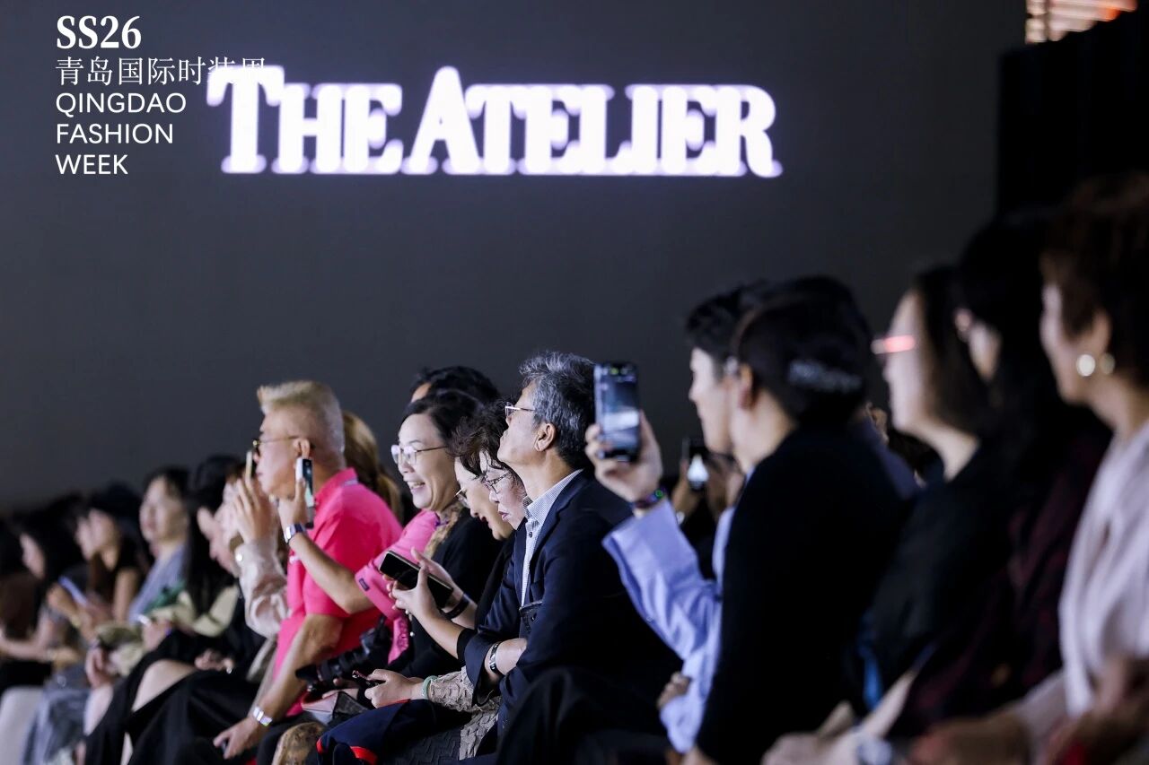 潮涌浮山灣畔 時(shí)尚綺夢(mèng)啟航--2025中國(guó)（青島）國(guó)際時(shí)裝周盛大啟幕！