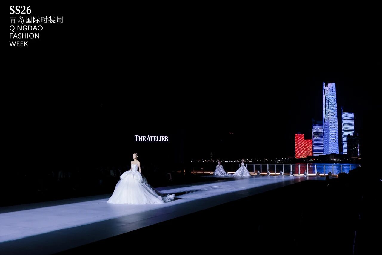 潮涌浮山灣畔 時(shí)尚綺夢(mèng)啟航--2025中國(guó)（青島）國(guó)際時(shí)裝周盛大啟幕！