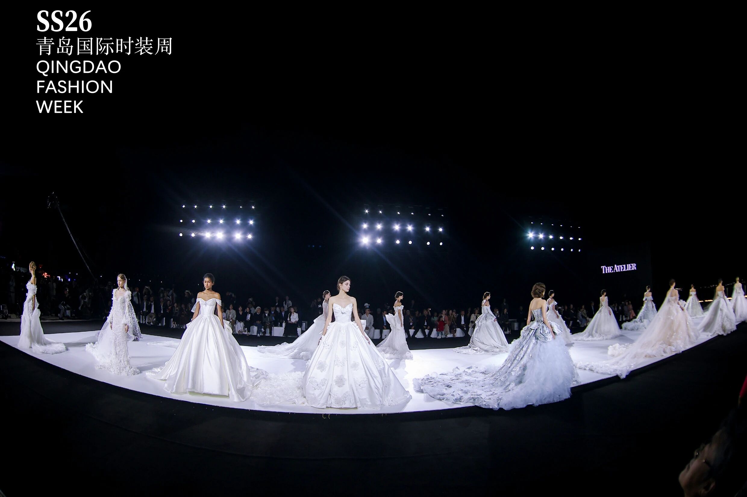 潮涌浮山灣畔 時(shí)尚綺夢(mèng)啟航--2025中國(guó)（青島）國(guó)際時(shí)裝周盛大啟幕！