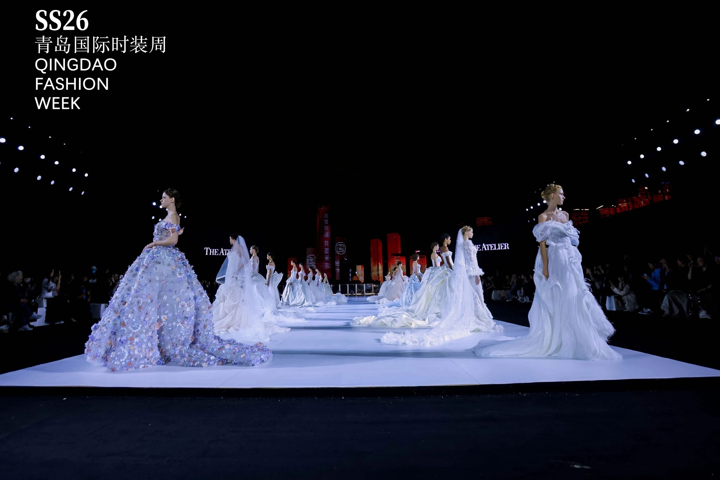 潮涌浮山灣畔 時(shí)尚綺夢(mèng)啟航--2025中國(guó)（青島）國(guó)際時(shí)裝周盛大啟幕！