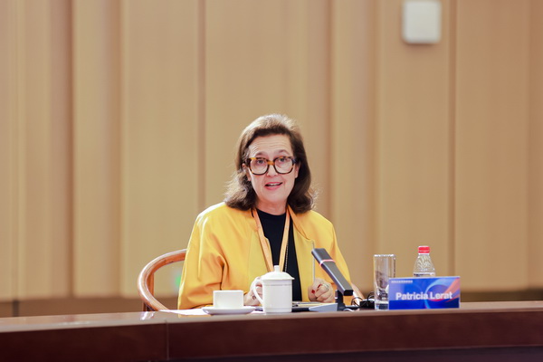 開放競(jìng)合 共鏈未來--2025知名企業(yè)家圓桌會(huì)議擘畫紡織產(chǎn)業(yè)新格局