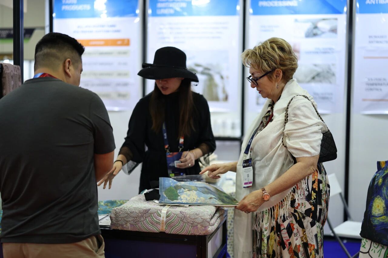 繪就產(chǎn)業(yè)發(fā)展新藍(lán)圖 邁向&ldquo;韌性協(xié)同&rdquo;新紀(jì)元 APTEXPO 2025新加坡啟幕！