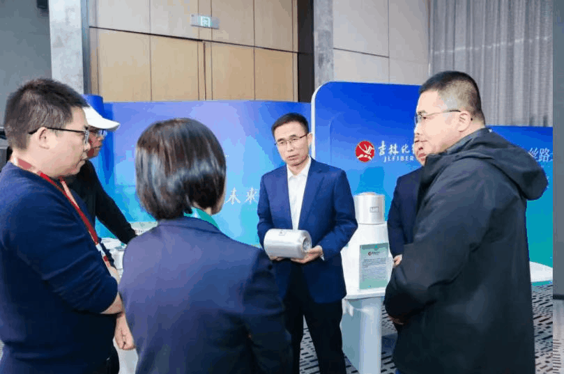 創(chuàng)新驅(qū)動(dòng)，價(jià)值躍升！人造絲產(chǎn)業(yè)高質(zhì)量發(fā)展研討會(huì)共探行業(yè)新生態(tài)