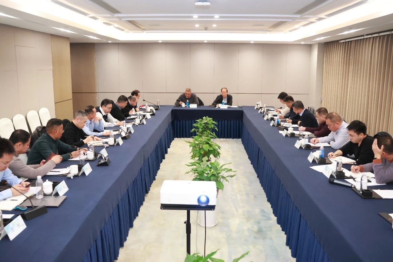 同心聚力 創(chuàng)新共生 | 2025年中國化學(xué)纖維工業(yè)協(xié)會(huì)超高分子量聚乙烯纖維分會(huì)年會(huì)在如東召開