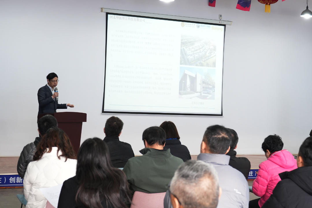 [太陽]驚蟄已到，記得吃梨。&ldquo;梨&rdquo;諧音&ldquo;離&rdquo;，寓意疾病遠離、災禍遠離、不順遠離，保佑自己和家人一整年平平安安、健健康康。